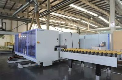 智能工廠 木門企業(yè)未來發(fā)展的必由之路與代理代辦服務(wù)的價值