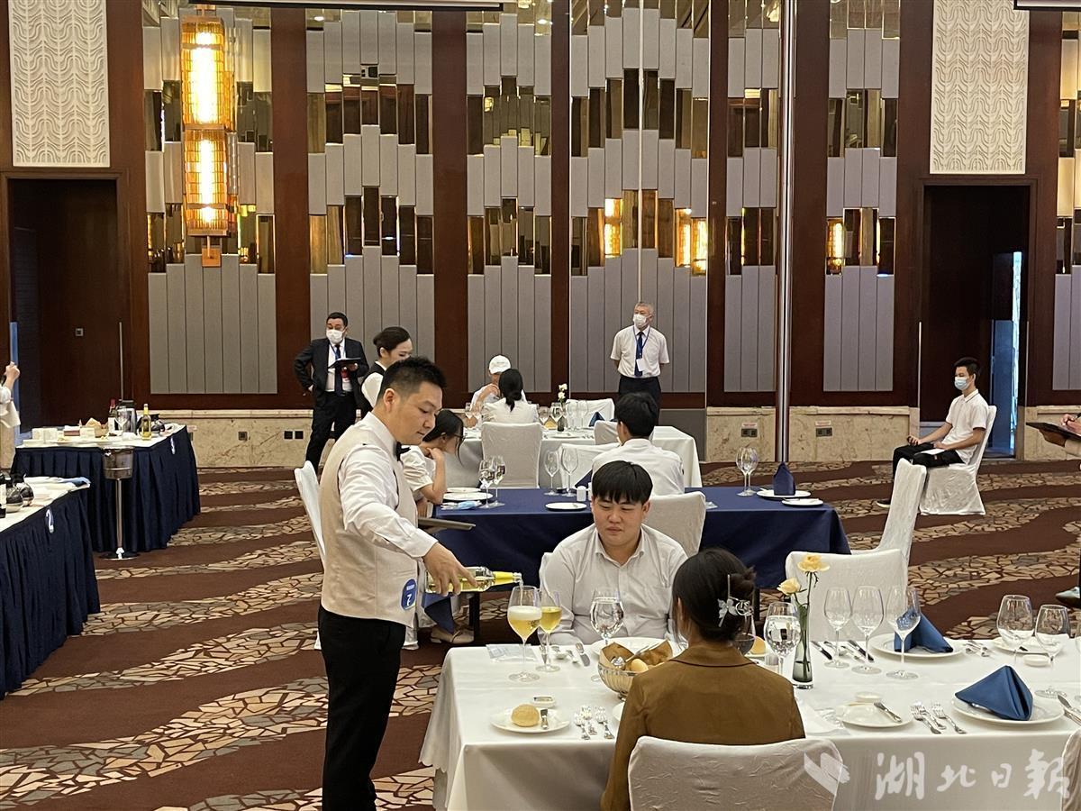 星級服務在錘煉 技術賦能湖北飯店業(yè)精英對決